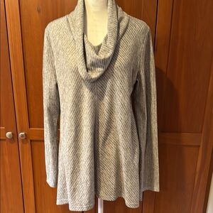 Jones New York Gray Cowl Neck Shirt